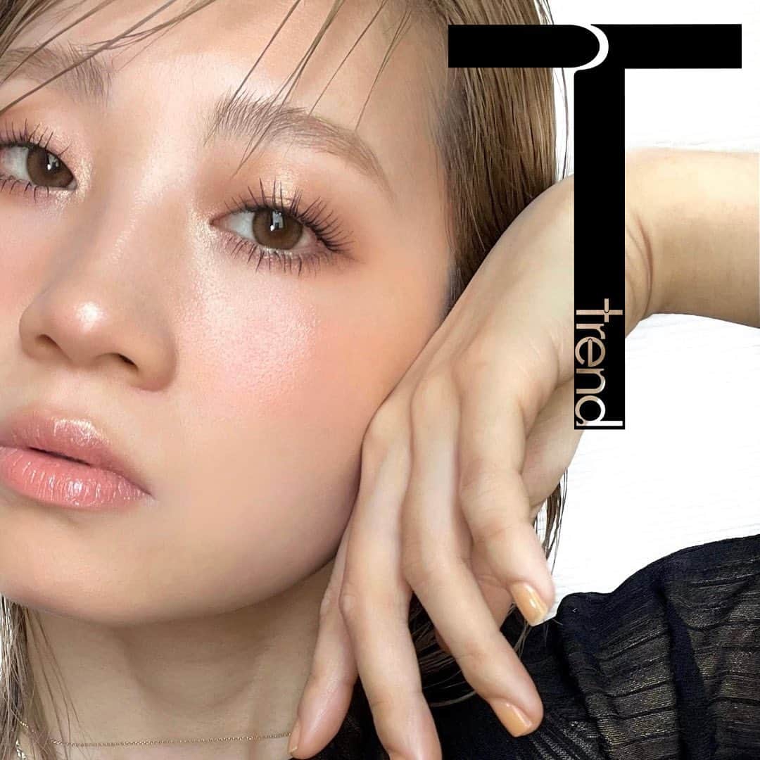 M∙A∙C Cosmetics Japanのインスタグラム：「定番のラッシュカーラーと新登場のウォータープルーフマスカラで、カールしたまつ毛をさらに美しく✨ M·A·C スタック ウォータープルーフ マスカラで、思いのままのカールを叶えて👀スワイプして目元のアップをチェック👉 #PERMEDLASHES #MACTrend #MACスタックマスカラ #MACStackMascara  ＜ルック使用製品＞ ＊EYES ・フォルス ラッシュ マキシマイザー ・M·A·C スタック ウォータープルーフ マスカラ ・フル ラッシュ カーラー ・スモール アイシャドウ／エクスペンシブ ピンク(上下アイホール) ・エクストラ ディメンション アイシャドウ／スウィート ヒート(黒目上) ＊BLUSH ・エクストラ ディメンション ブラッシュ／ジャスト ア ピンチ ＊HIGHLIGHT ・M･A･Cミネラライズ スキンフィニッシュ／ライトスカペード(頬骨・鼻筋・顎先) ・エクストラ ディメンション スキンフィニッシュ／ウィスパー オブ ギルト(目頭・鼻の頭・唇の山) ＊LIP ・ラスターガラス リップスティック／セルアウト  ※掲載アイテムが公式オンラインショップで売り切れの場合でも店舗に在庫がある可能性がございます。お近くのM･A･Cカウンターへお問い合わせください。  Makeup by @masam1101」