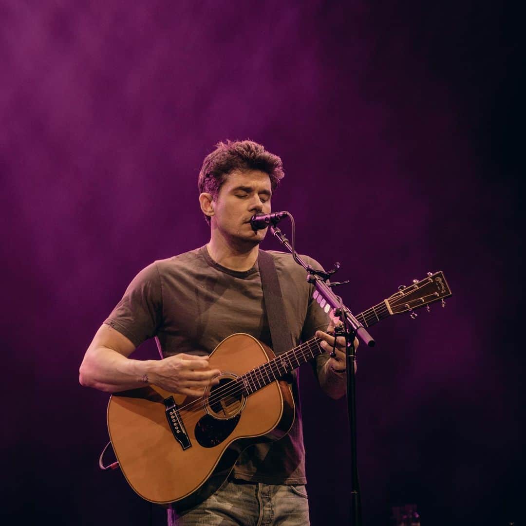 ジョン・メイヤーのインスタグラム：「Solo tour, Atlanta, GA - Atlanta, you elevated this show to something beyond what I’ve ever felt before. This is new territory…」