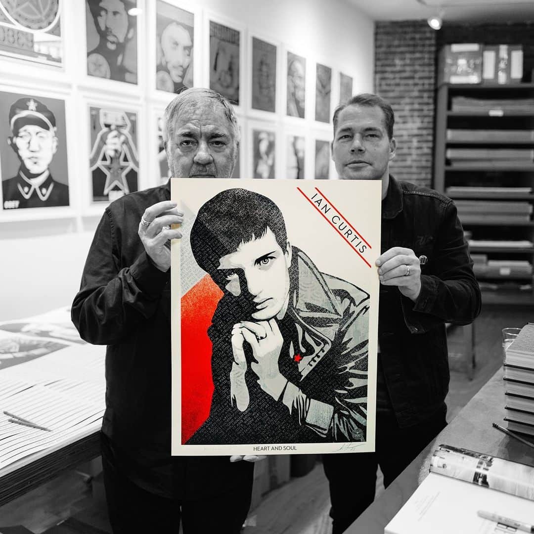 Shepard Faireyさんのインスタグラム写真 - (Shepard FaireyInstagram)「NEW Print Release: “Ian Curtis Heart and Soul” Available Thursday, 3/30 @ 10 AM PDT!  I first discovered Joy Division through my friend Jay Haley in 1985-86. Jay was a little more open-minded than I was, so he was listening to aggressive punk and hardcore, but also, more moody music like The Smiths, The Cure, early Cult, and Joy Division. I initially liked some of Joy Division’s melodies, but I generally found the music a bit cold, sparse, and haunting on the verge of depressing. However, the music grew on me over time and the qualities I just described as liabilities became assets. As I grew out of my punk rock orthodoxy phase I realized no band sounded quite like Joy Division. My love of Joy Division has only grown over the years along with my appreciation for their imagery. Joy Division’s image of elegant austerity is often connected to their artwork by Peter Saville, but a lot of credit should go to @kcmanc for his noir portraits of the band. I’ve loved Cummin’s photography for years, so I was delighted when he agreed to collaborate on a portrait of Ian Curtis, Joy Division's singer who took his own life in 1980 at 23. Curtis was a unique singer but also a powerful lyricist, so the lyrics to the song Heart and Soul are woven through the art along with an angular divide through Curtis’s figure symbolizing the tension between heart and soul. Since Kevin actually knew Ian, I appreciated that he would allow me to interpret his iconic photo! –Shepard  From @kcmanc: Whenever I photographed Ian, I wanted to capture his intensity. My brief (to myself) was to portray Ian, and the other members of Joy Division, as serious young men. They were serious about their music of course, but mostly they were typical of young lads everywhere, in that they were relatively carefree. Ian always seemed different. His intensity shines though his face and his piercing eyes. That’s what I always hoped to achieve with my photos, and the fact that they still resonate so strongly, bears testimony to that. –Kevin Cummins  👉More print details on the link in bio. A portion of the proceeds will go to @calmzone.」3月29日 5時45分 - obeygiant
