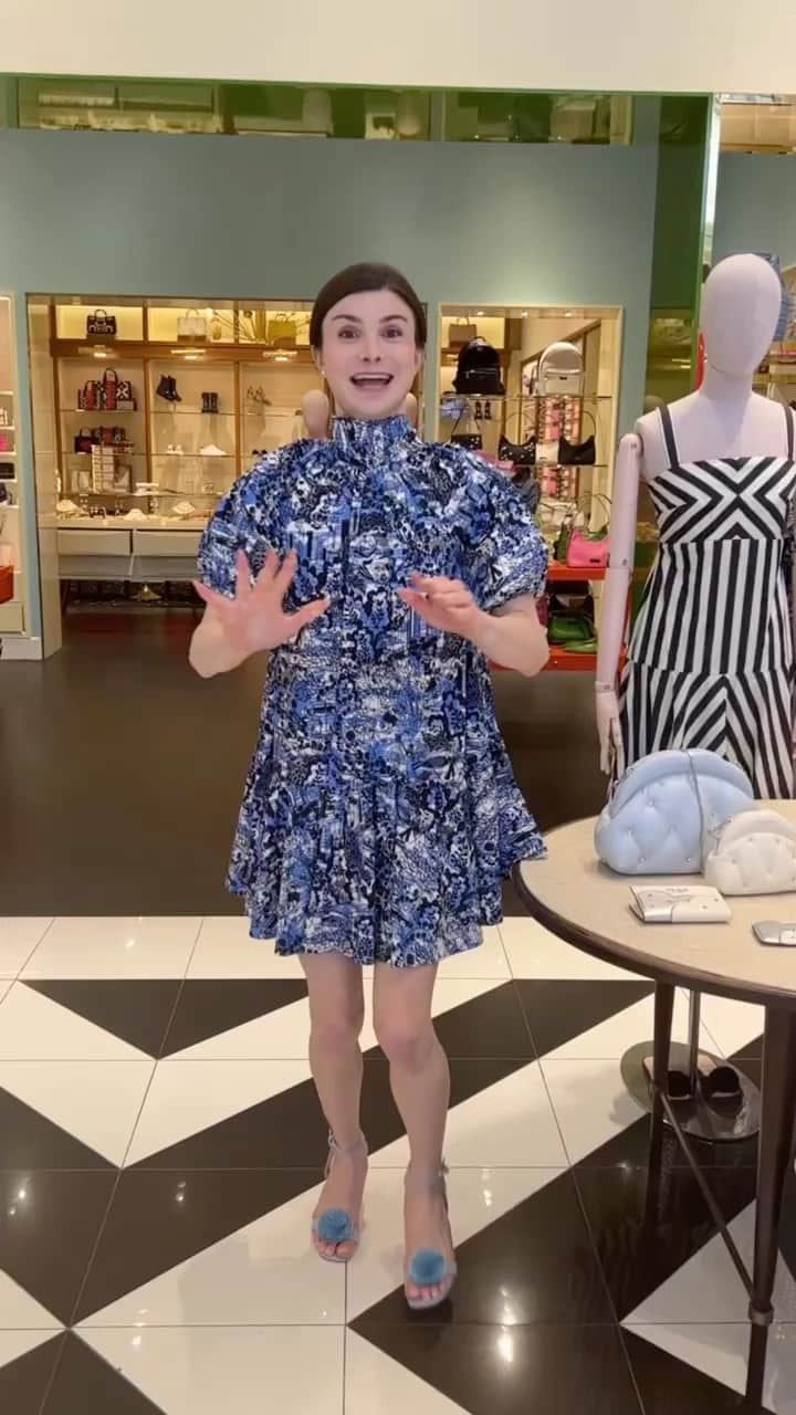DYLAN MULVANEYのインスタグラム：「Celebrating the first say of spring with @katespadeny 💓 #katespadenypartner」