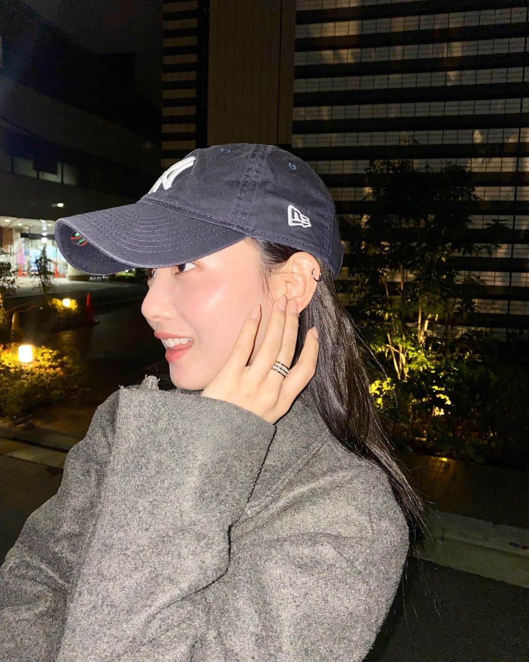 青山舞莉のインスタグラム：「温泉の後　@maybelline の FIT ME FRESH TINT 使ってる🤍  それと新しく💍ゲットしたよ！from @larme.__official  毎日使おう〜  #larme_ #ラルム #金属アレルギー対応 #金アレ対応 #サージカルステンレス316L #フレッシュティント #ツヤ肌ビタミンティント #メイベリン」