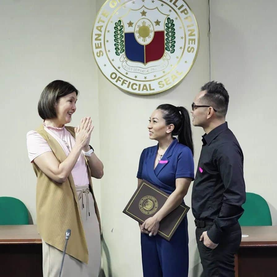 Noito Donaireのインスタグラム：「Congratulations to @racheldonaire for the Resolution from Senator Pia in the Senate and recognizing her as a trailblazer for women in boxing and a role model for young girls. 🙏」