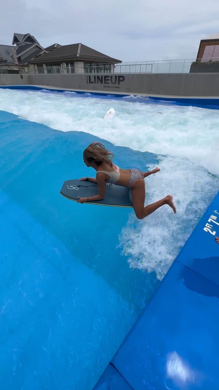 のインスタグラム：「Put me in coach 😂😉🫠 @waikailineup   #surf #funny #surfing #fun」