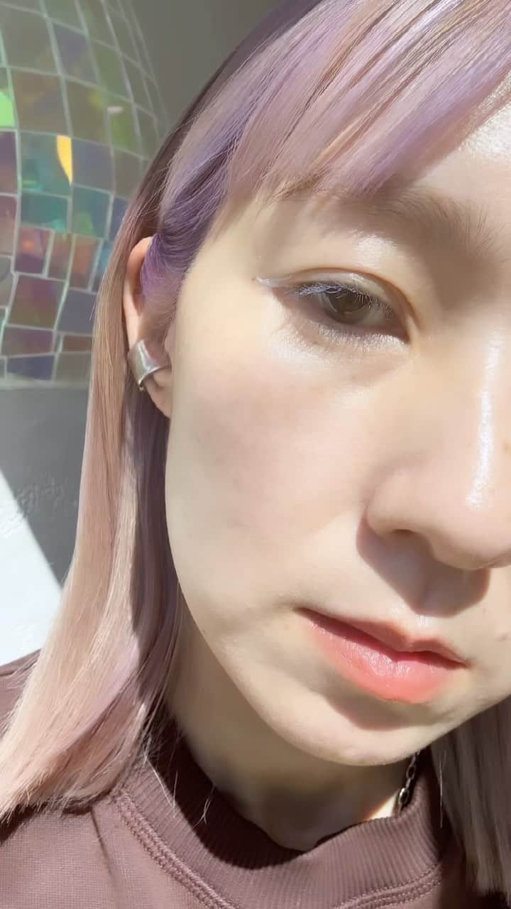 三苫愛のインスタグラム：「ユエリーニュマスカラのハカランダもうすぐ発売です！ @hince_official  @yeuxetligne (今週発売開始) @chanel.beauty」
