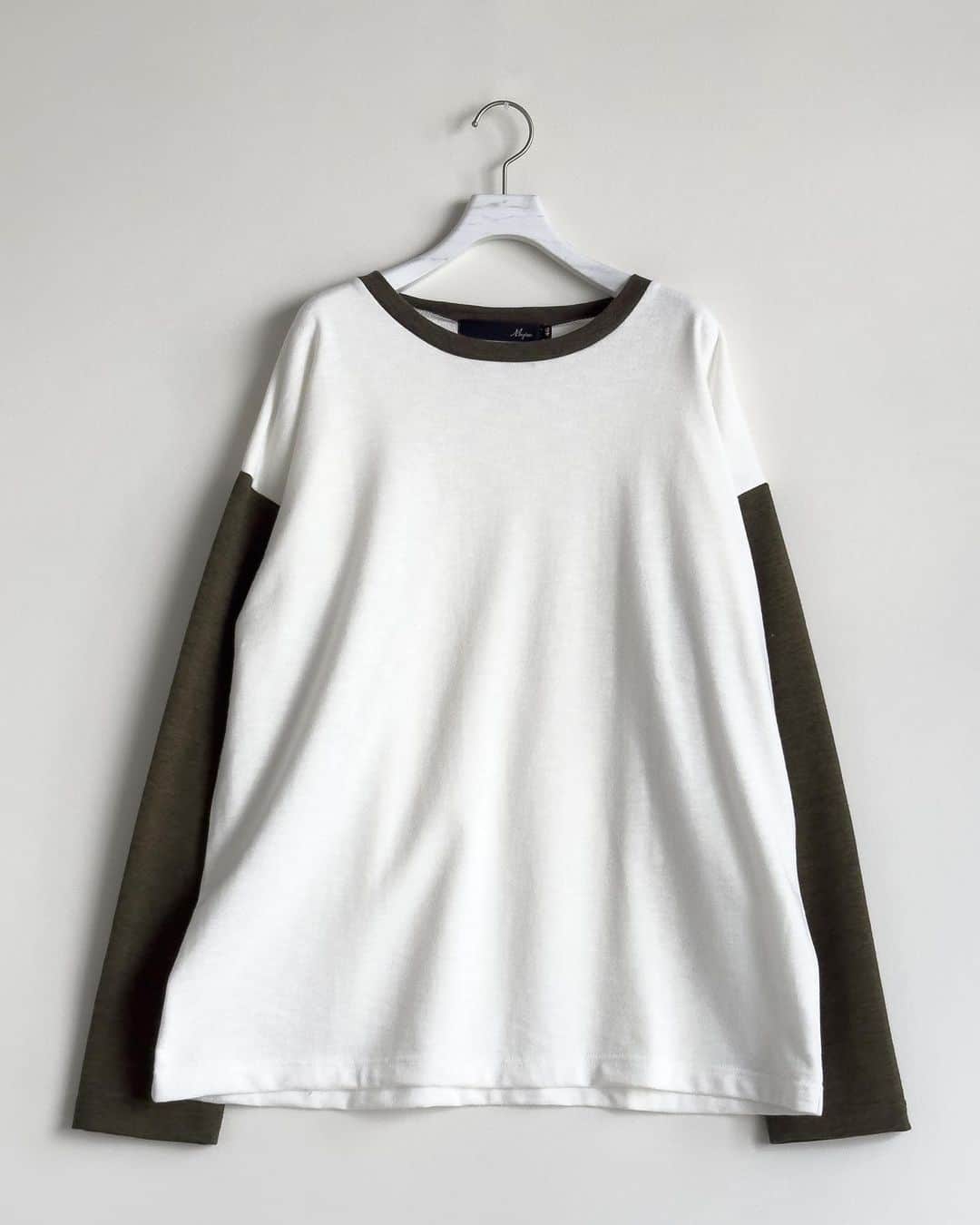 マージンさんのインスタグラム写真 - (マージンInstagram)「[ organic ctn urake ringer tee ]   オーガニックコットンを使用したライトな裏毛素材が気持ち良いリンガーT。  size: 44.46.48  color: black / c.grey / olieve / navy  material: cotton 100%  product code: 2312-025 . . . . #magine #mensfashion #spring #summer #japan  #tokyo #ファッション #コーディネート」3月29日 10時34分 - magine_official