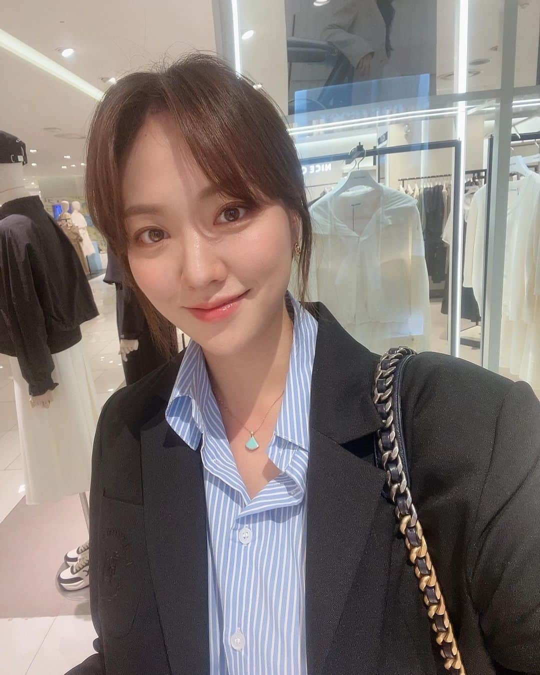ライムのインスタグラム：「행복만 가득하자요!!」