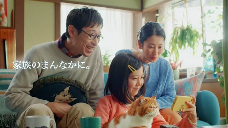 のインスタグラム：「※掲載許可を得ています 𓍯𓇠 スカパー！CM出演情報𓂅𓇢𓆸  「スカパー！」様のCMに出演中です。 今回は・・お母さん役でした(^^♪ 猫様主演の面白いCMになっているので是非みてくださいね！ テレビCM含むオール媒体で放送されています。  #スカパー！ #柾賢志　さん #河井蘭　ちゃん」