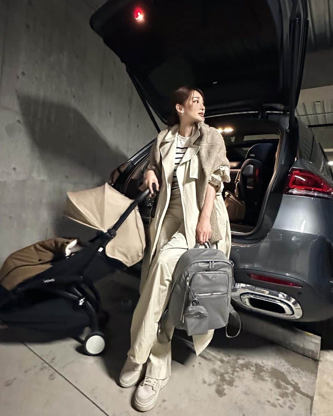 里海のインスタグラム：「子供の荷物は たっくさんだから @tumitravel のリュックは 本当に助かってます✨  最後は最近教えてもらった ご飯🍚(離乳食)  今まで全部別々に小分けして ご飯 かぼちゃ サツマイモ シラス をブレンダーして 冷凍していたのですが  まとめてご飯と炊くと ご飯に味がついて 美味しいと聞き  全部一緒に炊いてみることに しました😌  美味しく食べてくれるかなぁ？？☺️  #生後6ヶ月　#ママバッグ　#離乳食」