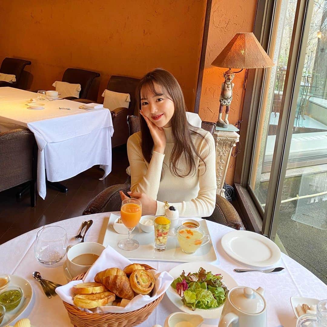 加藤桃子さんのインスタグラム写真 - (加藤桃子Instagram)「🥐🥗☕️  #breakfast  #hello #trip #travel」3月29日 11時31分 - mom0.japan