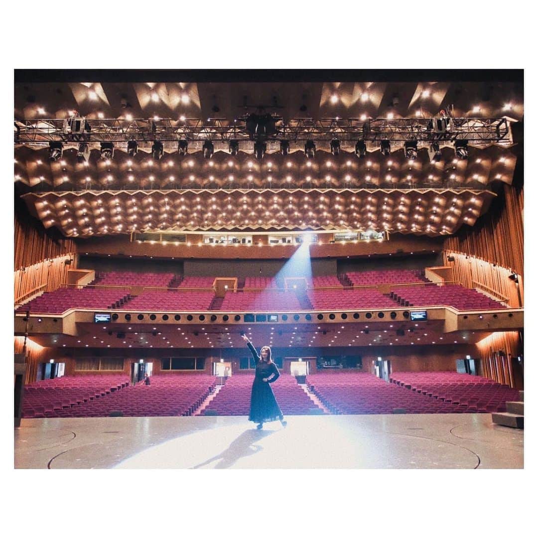 唯月ふうかさんのインスタグラム写真 - (唯月ふうかInstagram)「ミュージカル「SPY×FAMILY」 東京全公演が終わりました!! ご来場頂き、応援して頂きありがとうございました🥜 東京完走出来て、感無量です。 再び帝国劇場に立つことができ、そして連日劇場いっぱいに拍手や笑い声が響き、幸せで胸がいっぱいです。 はぁ、、余韻に浸ってます。  お次のミッションは兵庫へ!! もっとヨルを深めていきます🌹   #musical  #spyfamily   #ミュージカルspy  #帝国劇場  #東京公演  #ミッションクリア   #ヨルフォージャー  #ヨル   #兵庫  #ミッション開始  #唯月ふうか」3月29日 22時36分 - fuka_yuduki