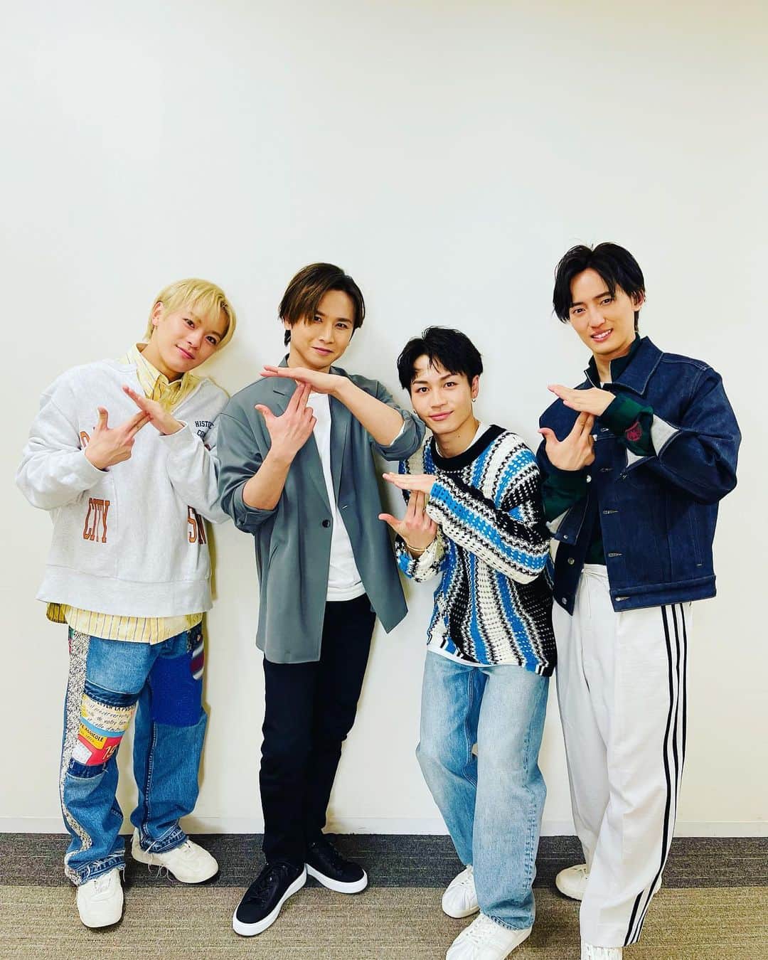 堂本光一のインスタグラム：「先日Travis Japanが番組に来てくれました 写真は懐かしのSHOCK組 ノエル カイト ゲンタ  #TravisJapan #ブンブブーン #堂本光一」