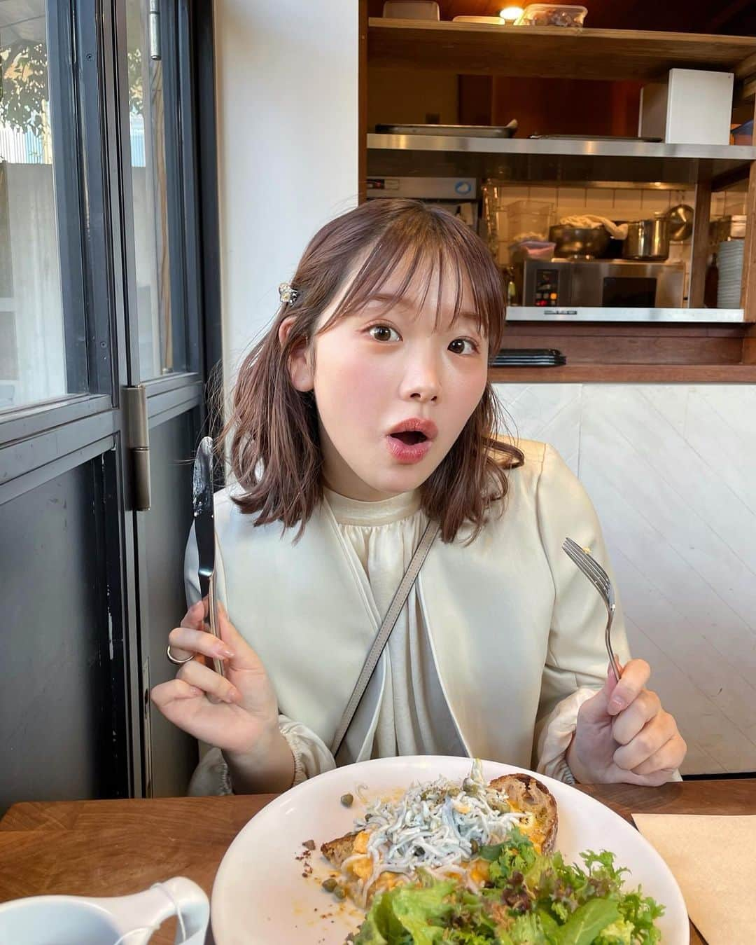 きりまるさんのインスタグラム写真 - (きりまるInstagram)「. ちょと前にカフェった時の 🥪♡  まだお花見行けてないけん 散る前にはやく行きたいな〜〜🍡♡  みんなは 春らしいことしたかい？^_^🌸 . .」3月29日 21時18分 - kirimaruuu