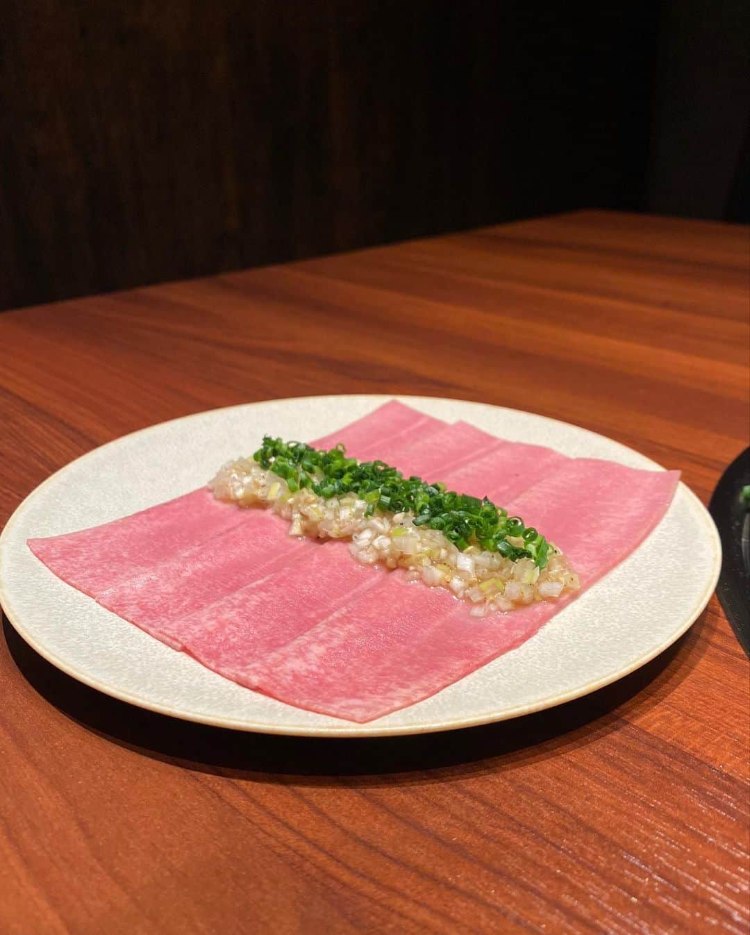 植木南央さんのインスタグラム写真 - (植木南央Instagram)「先日オープンしたばかりの #焼肉ホルモンうしごろ 銀座店に🐮 ⠀ ホルモン盛り合わせは圧巻だし、とろけるロースは飲めるし、何から何まで本当おいしかった🤍  友達から最近うしごろの人って呼ばれてる🐰笑  雨の日&仕事終わりだったから髪パヤパヤなのは気にせず🫠💧 ⠀ ⠀ #ushigoros #ushigoro #うしごろ #うしごろ銀座 #うしごろバンビーナ #うしごろs #焼肉ディナー」3月29日 21時34分 - _uekinao