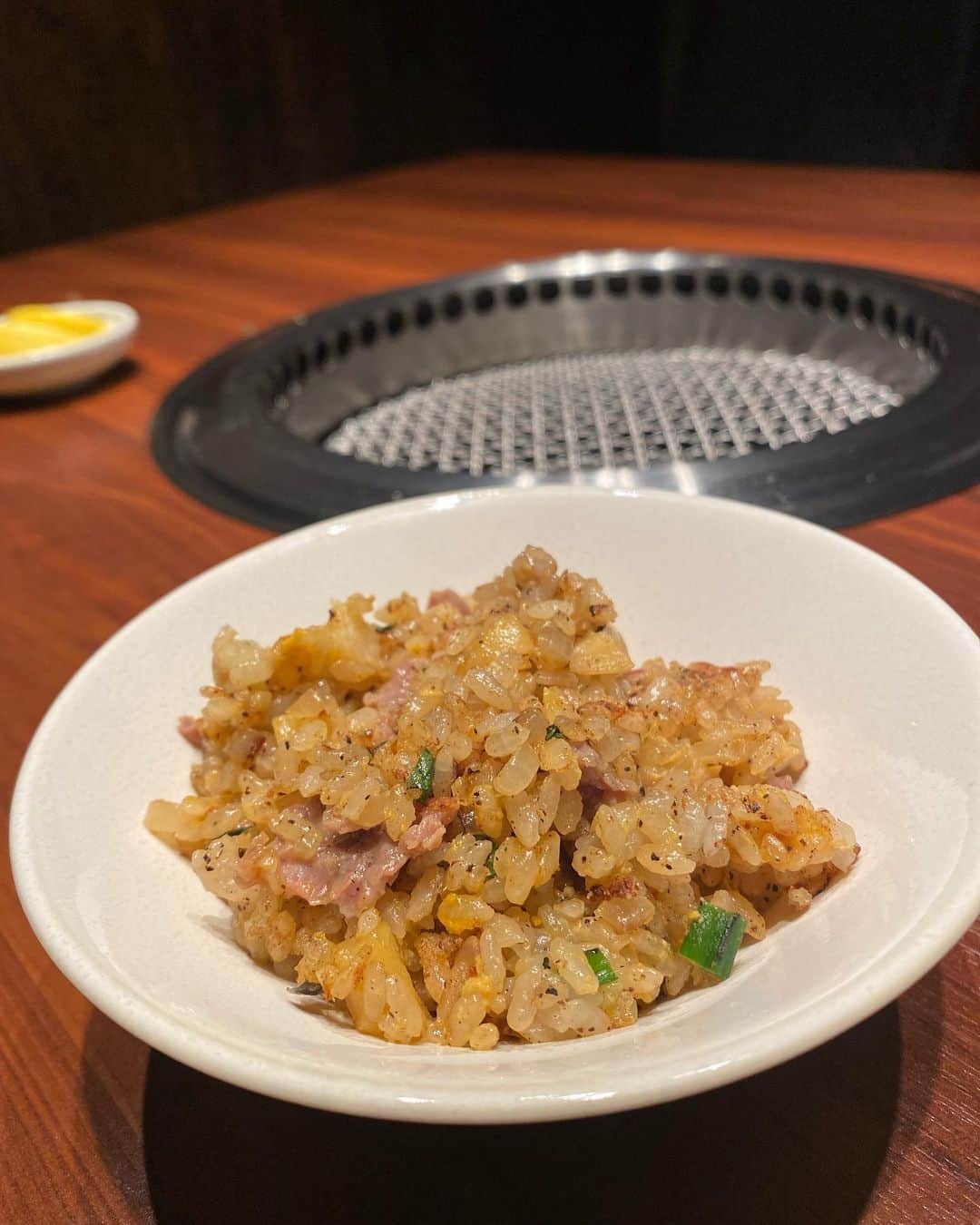 植木南央さんのインスタグラム写真 - (植木南央Instagram)「先日オープンしたばかりの #焼肉ホルモンうしごろ 銀座店に🐮 ⠀ ホルモン盛り合わせは圧巻だし、とろけるロースは飲めるし、何から何まで本当おいしかった🤍  友達から最近うしごろの人って呼ばれてる🐰笑  雨の日&仕事終わりだったから髪パヤパヤなのは気にせず🫠💧 ⠀ ⠀ #ushigoros #ushigoro #うしごろ #うしごろ銀座 #うしごろバンビーナ #うしごろs #焼肉ディナー」3月29日 21時34分 - _uekinao
