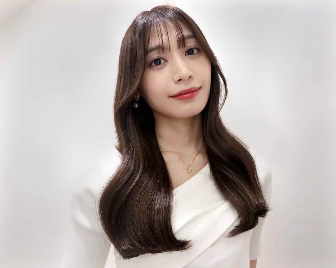 のインスタグラム：「久しぶりの前髪…🤫🌸」