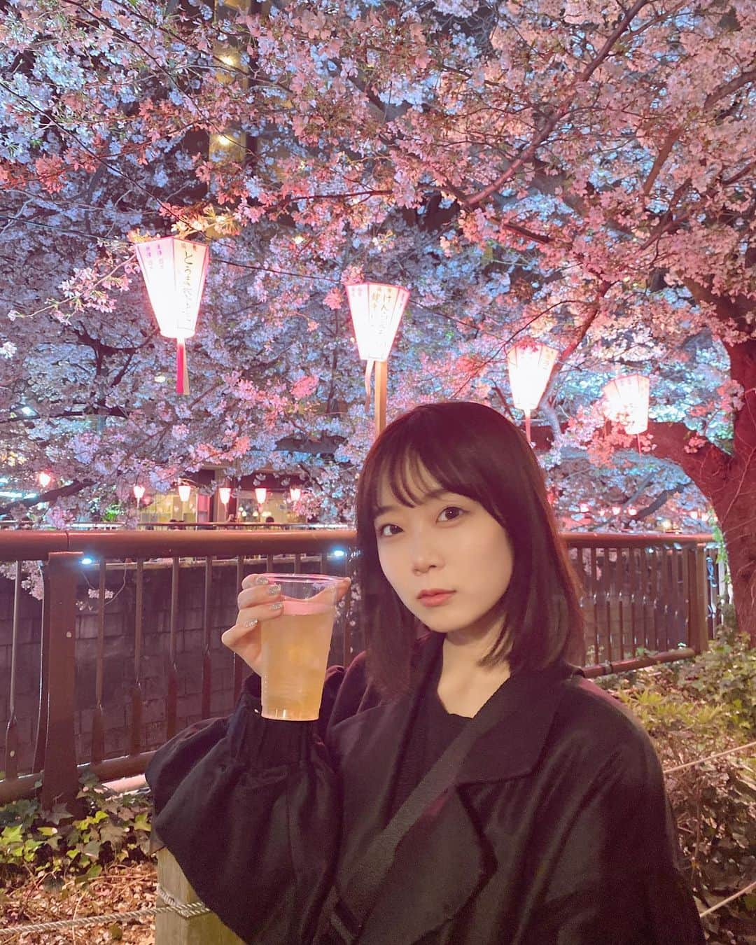 渡辺まおさんのインスタグラム写真 - (渡辺まおInstagram)「お花見🌸」3月29日 21時37分 - ai_jinno_