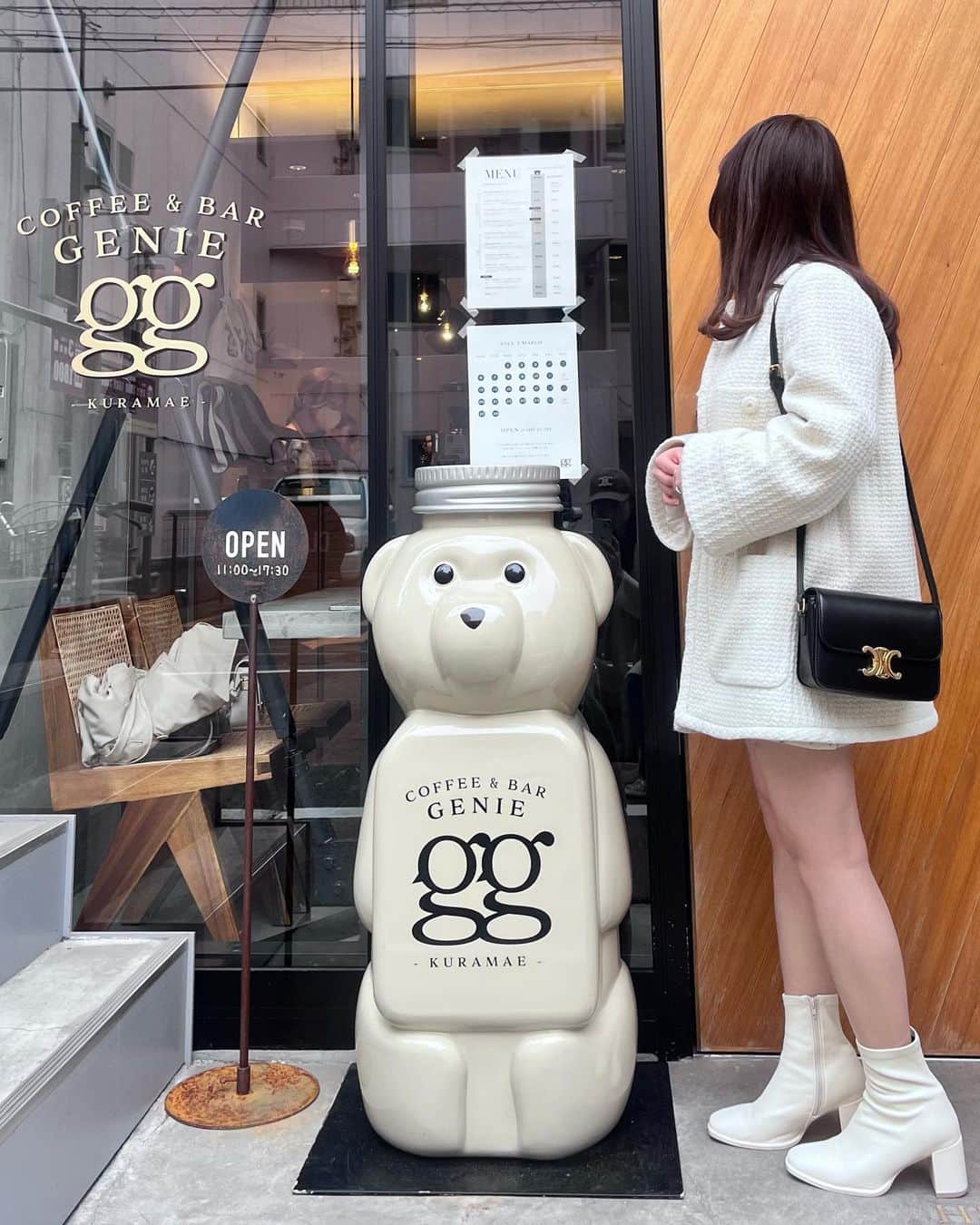 平松可奈子さんのインスタグラム写真 - (平松可奈子Instagram)「ゆかるんさんとお出かけ☕️ やっと会えて幸せな時間を 過ごしました…♡  @genie_kuramae  へ。 クマちゃんがお出迎えしてくれたり 可愛いボトルで美味しいカフェラテが飲めます…♡  蔵前は可愛いカフェが 沢山あってオススメです♪  １枚目はるんさんが ノーマルカメラで 撮ってくれたやつ🧸 まだ緊張するし勇気が いります📷笑  この日のお洋服はタグみてね🏷  #かなカフェ巡り  #蔵前カフェ  #geniekuramae  #くま #kanacofashion  #celine  #verybrain #セミロング #蔵前」3月29日 21時39分 - 11kanaco14