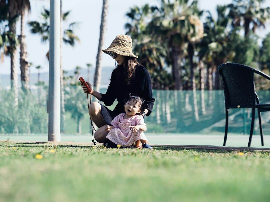 ユン・ソイさんのインスタグラム写真 - (ユン・ソイInstagram)「엄마랑 딸~포토바이 남편 ㅋㅋ #스페인#테네리페#가족여행#유럽여행#일상소통#여행#여행스타그램」3月29日 21時41分 - yoonsoy