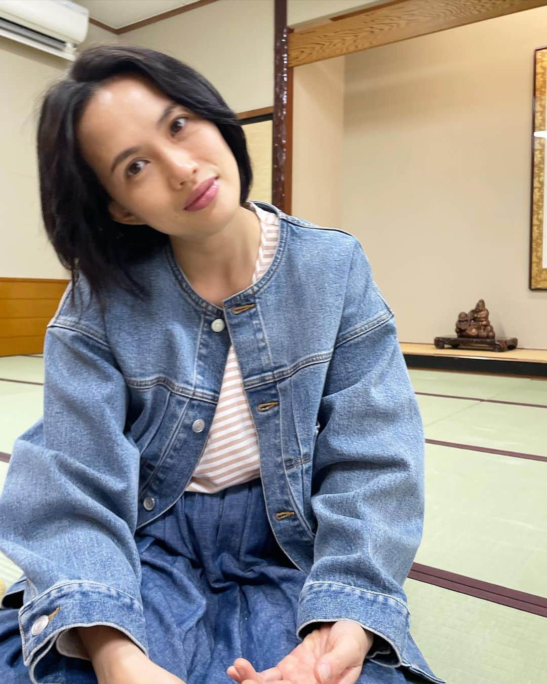 臼田あさ美のインスタグラム：「映画『雑魚どもよ、大志を抱け！』 公開中です💁🏻‍♀️  80年代、青春と呼ぶには少し早い、小学6年生の少年たちのお話です。 よろしく、どうぞ🎬  #雑魚どもよ大志を抱け」