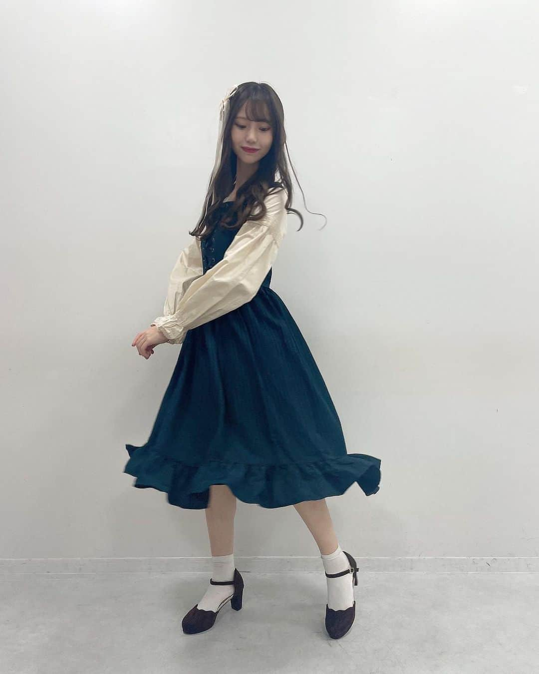 川越紗彩さんのインスタグラム写真 - (川越紗彩Instagram)「・  ロリータ衣装初めて着た☺️👗👒   #ngt48  #ロリータ  #ロリータファッション  #巻き髪  #lolitadress」3月29日 21時45分 - saaya_kawagoe_ngt48