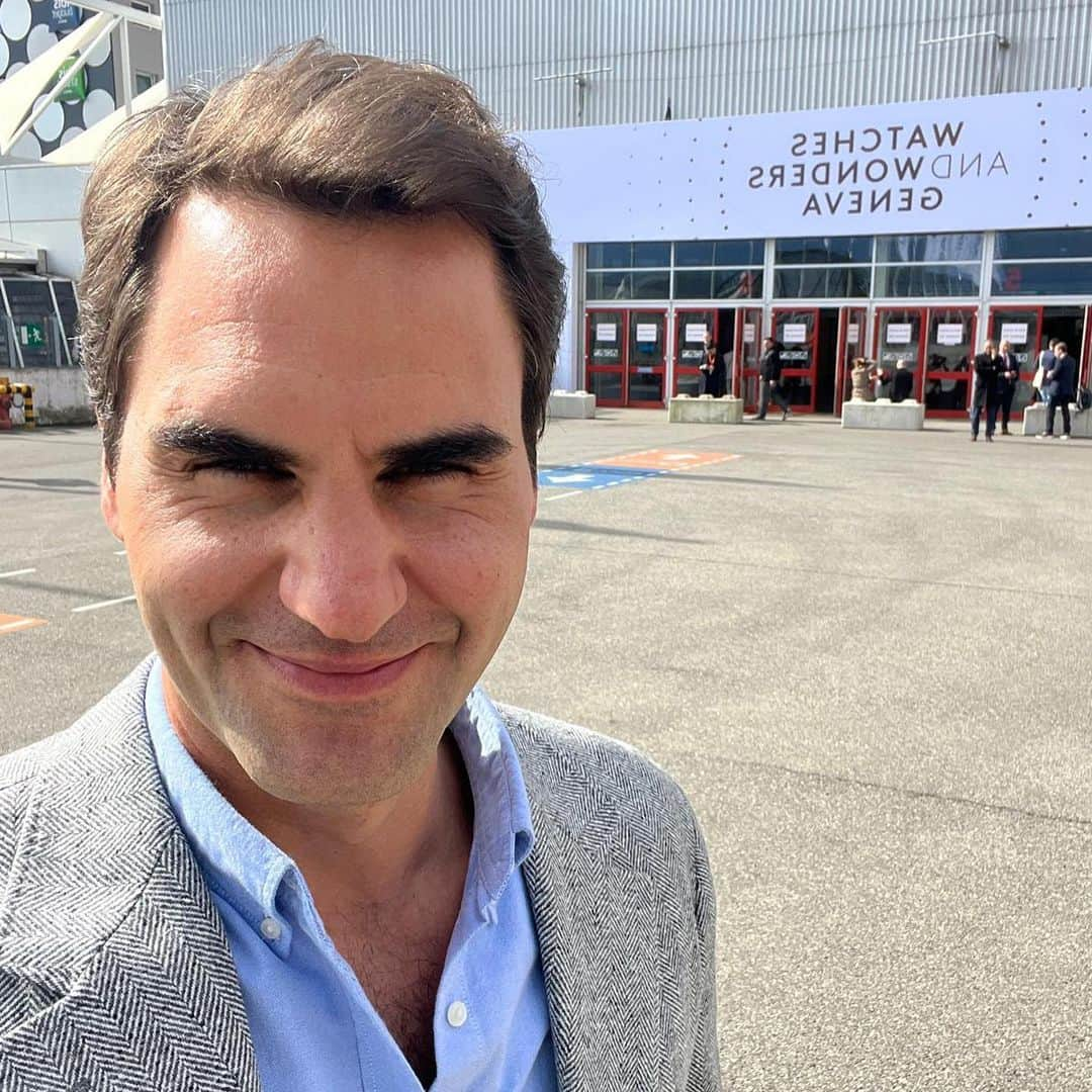 ロジャー・フェデラーのインスタグラム：「Just a kid in a 🍭 🍬 store at the Watches and Wonders exhibit in Geneva. Excitement levels📈 @rolex」