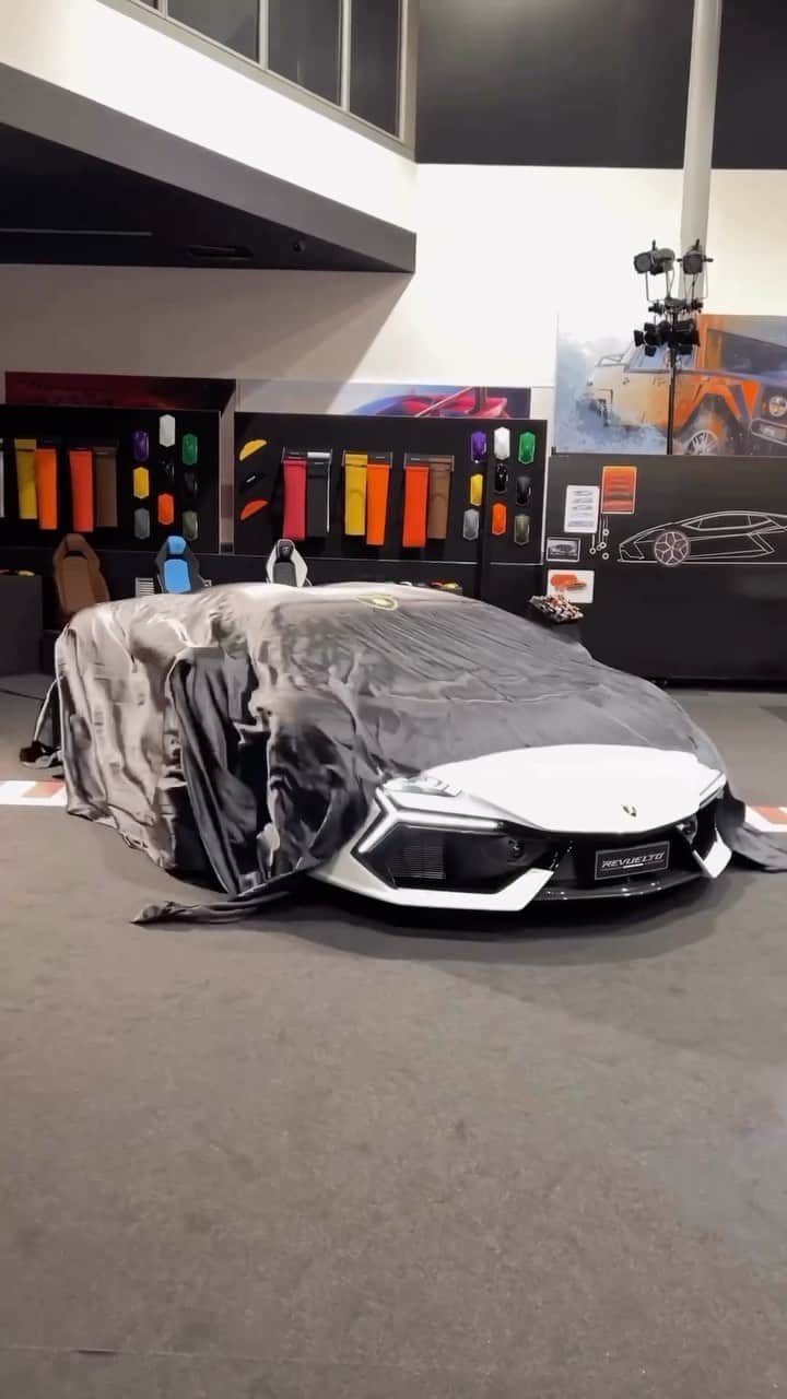 Dirk A. Productionsのインスタグラム：「🚨The NEW 1,015hp Lamborghini Aventador successor - Say 👋 to the Revuelto! . . . #Reel via @mr_automotive #Lamborghini #Revuelto #Lambo #LamborghiniRevuelto #NewLambo #Wow」