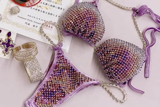 ひぃさんのインスタグラム写真 - (ひぃInstagram)「@summer_style_award  このラベンダーベースでオーロラストーン💎👙✨のビキニもお気に入り⭐️ ビキニが淡い色な分、肌はしっかり焼きました✨😎☀️ 髪型やカラーもビキニに合わせて、テーマに合わせて✨ @season_bikini.japan  @season_bikini  今年のビキニ👙✨も考え中🥰 #seasonbikini #シーズンビキニ#bikini#bikinicompetition #bikinimodel #bikinifitness #fitness #bikinicompetitor#body#bodybuilding #bodymake #fitnessmodel #ビキニ#フィットネス #フィットネスモデル #summerstyleaward #posing#photography #photogram #posingcoach」3月29日 22時27分 - hii.piccolo