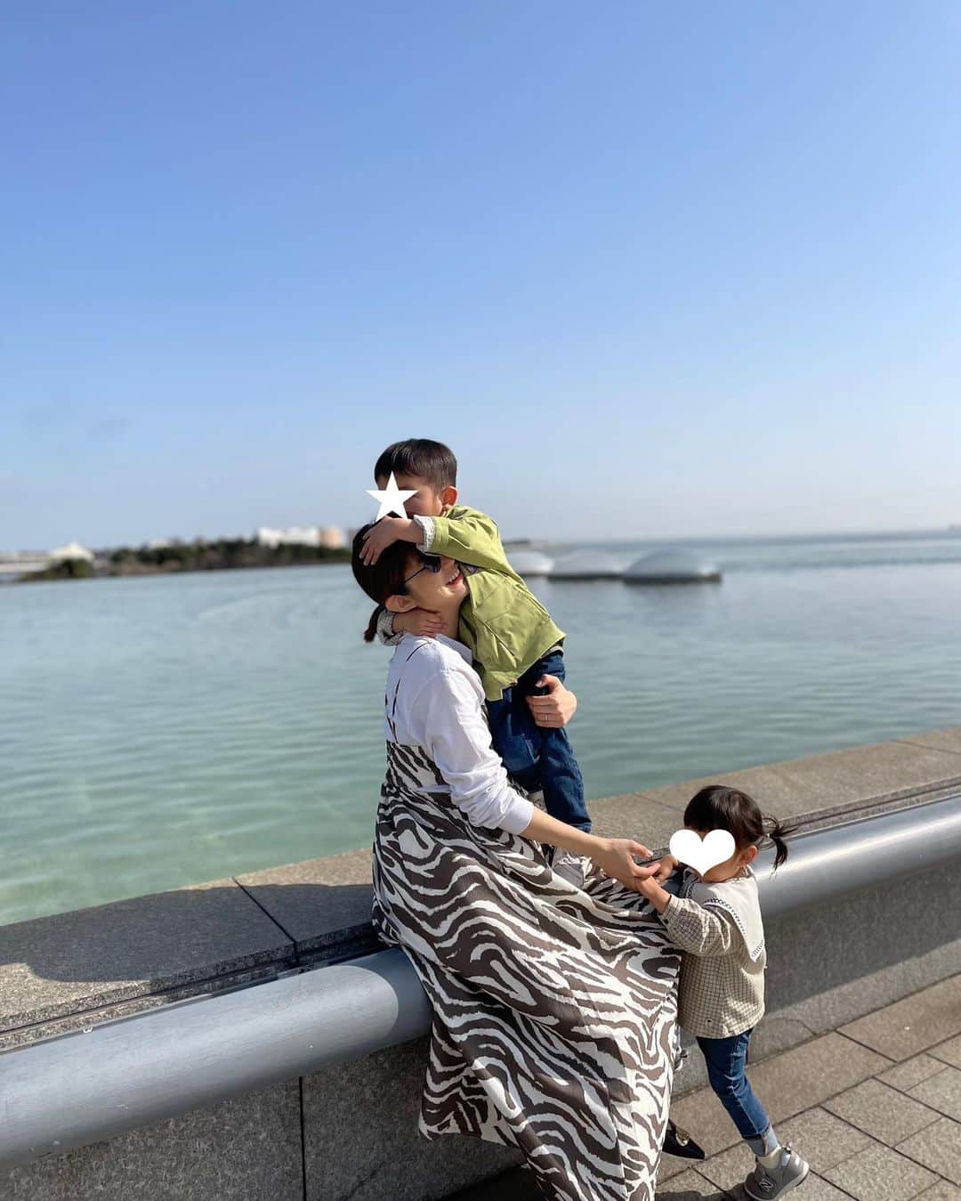 片桐ゆたかのインスタグラム：「晴れた〜🌞🌈  保育園送った後は窓開けて 洗濯3回回して保育園準備と衣替え♻️  週末の計画も立てなきゃ🌷  👦🏻👧🏻 #moimoln 👗 #anogh   #葛西臨海公園#いつかの週末#日常#3人目#妊娠中 #シフクユタカ #至福ゆたか #ママコーデ#片桐ゆたか #familytime#yutakakatagiri」