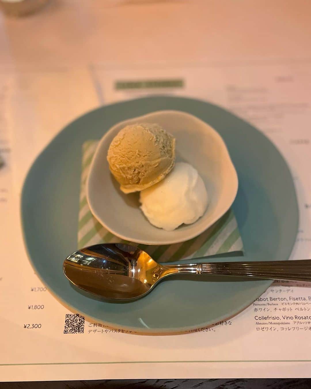 西出薫さんのインスタグラム写真 - (西出薫Instagram)「@linastoresjp  3月1日に開店したばかりのLINA STORESコレド室町 さん  窓からは桜🌸も見ることができて素敵でした☺️  #日本橋カフェ #日本橋レストラン #日本橋グルメ #コレド室町 #thankyou」3月29日 14時31分 - kaoru_nishide