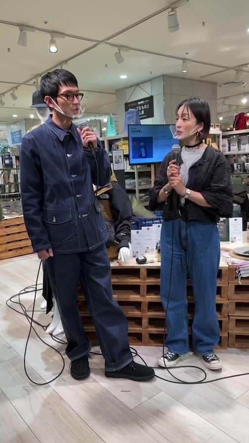 のインスタグラム：「本日初日！  阪神梅田本店での、 リンネルとモノマックスが共同プロデュースの 「キャンプなものと暮らし展」。 高山都さん安井達郎さん夫妻のインスタライブから始まりました！  安井さん、生トーク初！夫婦インスタライブも初！  お初づくしでございました。  仲良しの掛け合い最高でした！  お疲れ様でした！  イベントは4/3まで！  #キャンプなものと暮らし展 #リンネル #阪神梅田本店 #monomax #アウトドア #キャンプ」