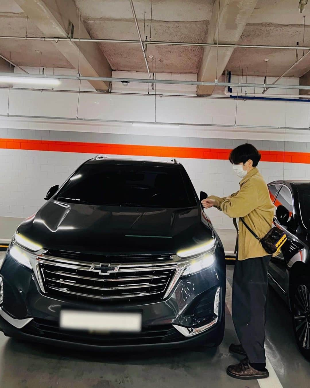 クォン・スンイルさんのインスタグラム写真 - (クォン・スンイルInstagram)「#이쿼녹스 #쉐보레 @chevroletkr #광고 #SUV #Chevrolet #Equinox」3月29日 15時29分 - urbankwon