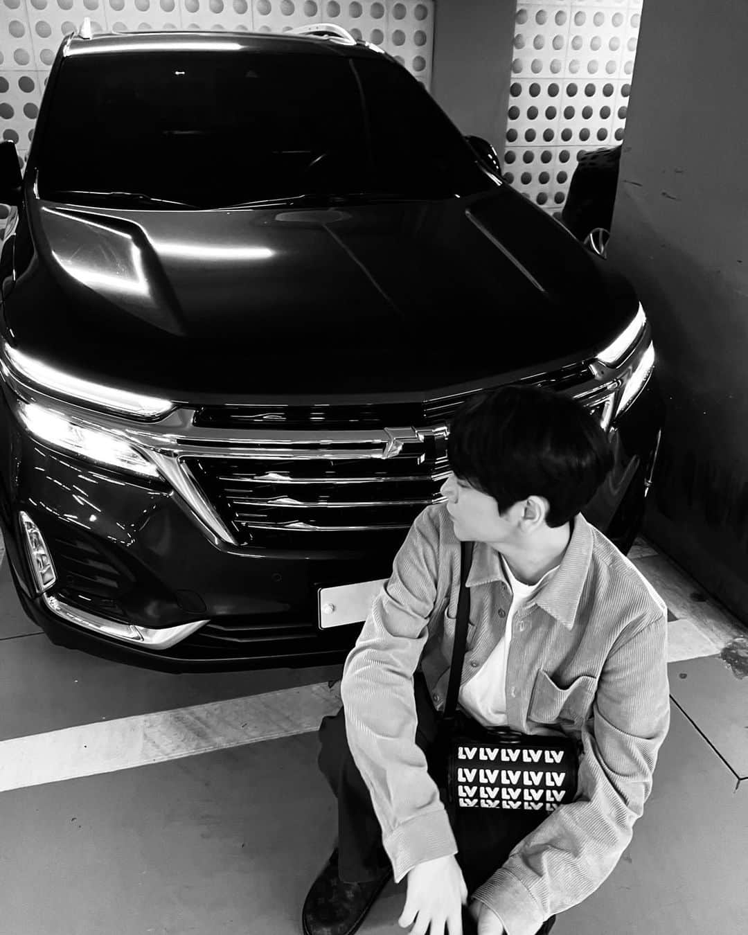 クォン・スンイルのインスタグラム：「#이쿼녹스 #쉐보레 @chevroletkr #광고 #SUV #Chevrolet #Equinox」