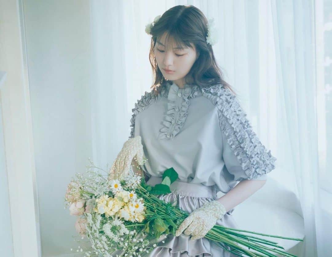 AYA YAGISHITAさんのインスタグラム写真 - (AYA YAGISHITAInstagram)「@romansual_official  🌸...flower muse...🌸」3月29日 15時45分 - aya_yagishita