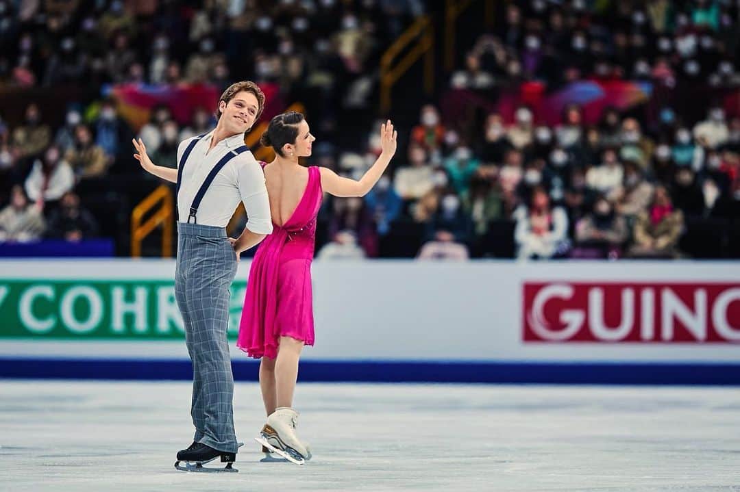 マイケル・パーソンズのインスタグラム：「It’s been a long road to get here, but my first world championships is in the books!  To have achieved another long term goal in this sport feels incredible and I would not have been able to do it without the support of my friends, coaches and training mates, past and present. Thank you.  To @caroline.g_103 for being there and putting in the work every run through of every session.  To @pupka1998 and @skatewisa and to @dimailin_ all my past coaches at WISA and @ion_itc you’ve made me the skater I am today and I take the lessons you’ve taught me everywhere I go.  To my new coaches @tanith_white @charlieawhite and @gzuerlein for showing me a whole new side of training and holding me accountable to not only myself, but also to those around me.  To my family, for experiencing all of my highs and lows alongside me and helping me through every single one of them. A special thank you to @raemarie.parsons for the years and years of experience and success we shared.  To my competitors, many of whom are also my closest friends. The better you are, the better we all become and it’s been an honor to share this journey with so many of you.  Let’s keep pushing 💪」