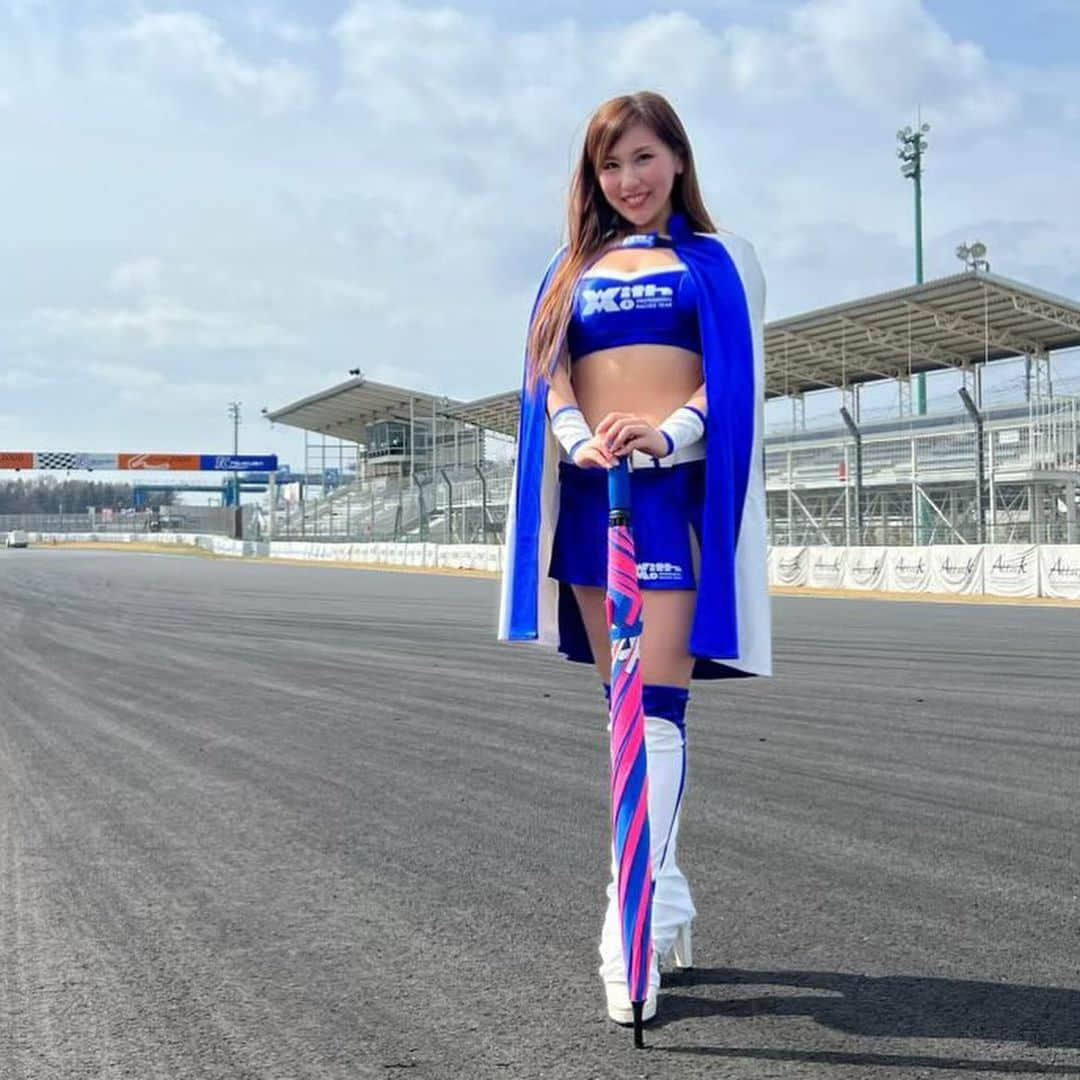 岡村真依のインスタグラム：「🏎2023.3.21🏍 with me 走行会＠筑波サーキット✨  ありがとうございました💖💖💖  #withmegal #筑波サーキット #withme  #レースクイーン #サーキット #4輪 #2輪 #tsukubacircuit  #チャレンジ女子アナ #レポータ #mc」