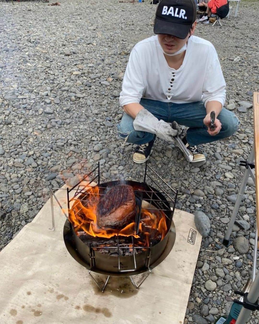 忍成修吾さんのインスタグラム写真 - (忍成修吾Instagram)「久しぶりにBBQ🍖 塊肉を焼きました！」3月29日 16時44分 - shugo_oshinari