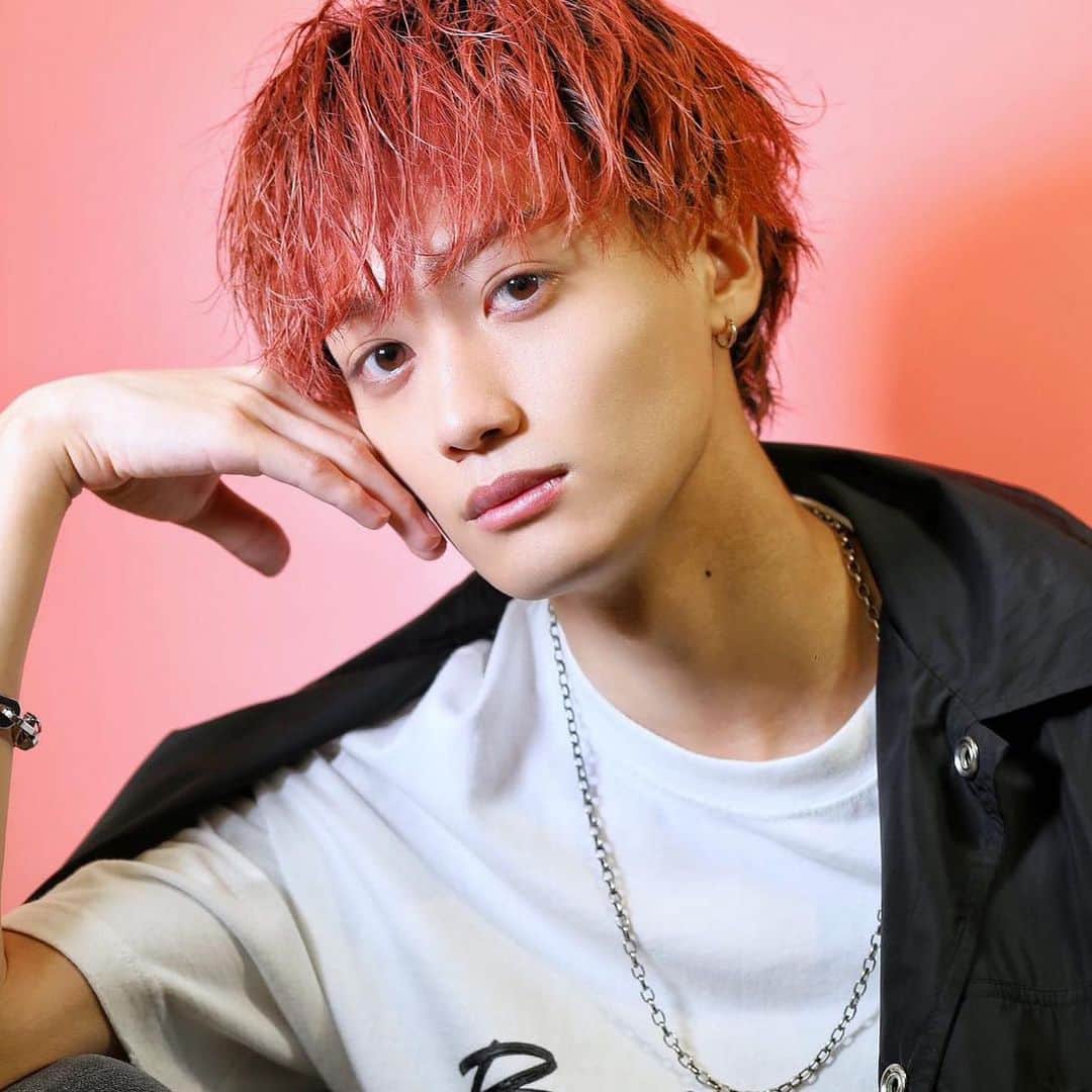 松本和志のインスタグラム：「春っぽいピンクです✌️」