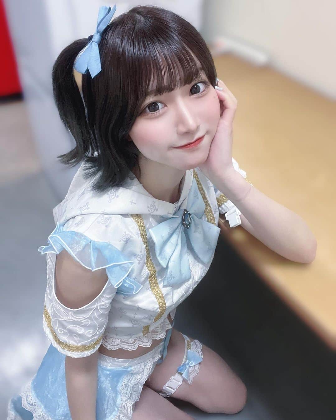 牧乃めいのインスタグラム：「いつもは冷たくするくせに二人の時は優しくするんだね  #粉我 #japaneseidol #idol #被写体 #被写体モデル  #被写体になります #ファインダー越しの私の世界 #撮影会 #アイドル  #自撮り界隈 #selfie #lfl #サブカル #likeforlike #いいね返しは絶対 #いいね返し #インナーカラー #model #地下アイドル #水色担当 #ootd #おしゃれさんと繋がりたい #エクステ #ゴテゴテネイル  #ボブ  #좋아요 #맞팔 #ストリートファッション #アイドル衣装」