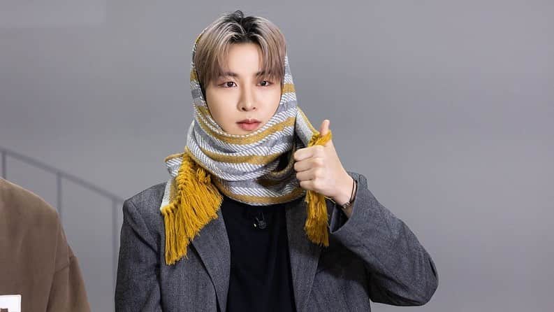SPACE SHOWER TVさんのインスタグラム写真 - (SPACE SHOWER TVInstagram)「📸【番宣スポット・収録写真公開】TO1💫 K-POPの注目アーティストを紹介する「ピョルTV」  2組目には‘TO’gether as ‘1’の略字であり‘僕たちは一つになって存在する’という意味を持っている9人組ボーイズグループTO1が初登場！ 香水・日焼け止め・フライパンなどの個性溢れる愛用品を持参しての自己紹介で大盛りあがり👏 そして、ご褒美をかけたゲームにも挑戦します🃏 是非チェックして下さい🥰  Photo By BAEK CHUL HEE  On Air Info 📺ピョルTV#3 📅3/30(木)23:00～23:30  ⭐️本番組は、スカパー番組配信でも同時配信！ スマホ・タブレット・PCなどお好きなデバイスで視聴OK📱  #スペシャ #TO1 #티오원」3月29日 18時02分 - spaceshower