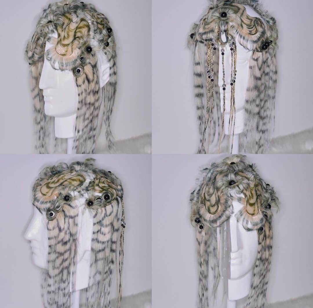 河野富広さんのインスタグラム写真 - (河野富広Instagram)「Last night epic 🤍🤍🤍🤍 cornucopia @bjork in tokyo. musicians @viibraflutes @bergurth @manudelagomusic @katiebuckleyharpist @kasimyn . photos @santiagraphy . bjork outfits @noirkeininomiya . all band outfits @balmain . all headpieces @james.t.merry . Wig and hair styling by @tomikono_wig . makeup @isshehungry . styling by @eddagud  seamstress @janadahmen_ @asdisludviksdottir . helen miraudo. thank u for your help rosemary llagostera 🖤🖤 . @onelittleindierecords @huxley」3月29日 18時04分 - tomikono_wig