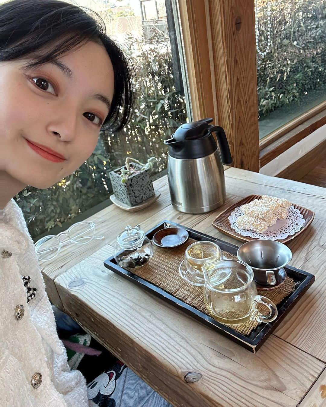 山崎美月さんのインスタグラム写真 - (山崎美月Instagram)「🍵💕 　　　　  スタッフの方々がとてもフレンドリーで素敵な時間を過ごせました🥰 次も必ず行きたいなぁ  最後の動画はお礼言うのと同時にカメラがガタってなっちゃった笑笑」3月29日 18時20分 - mitsu__0817