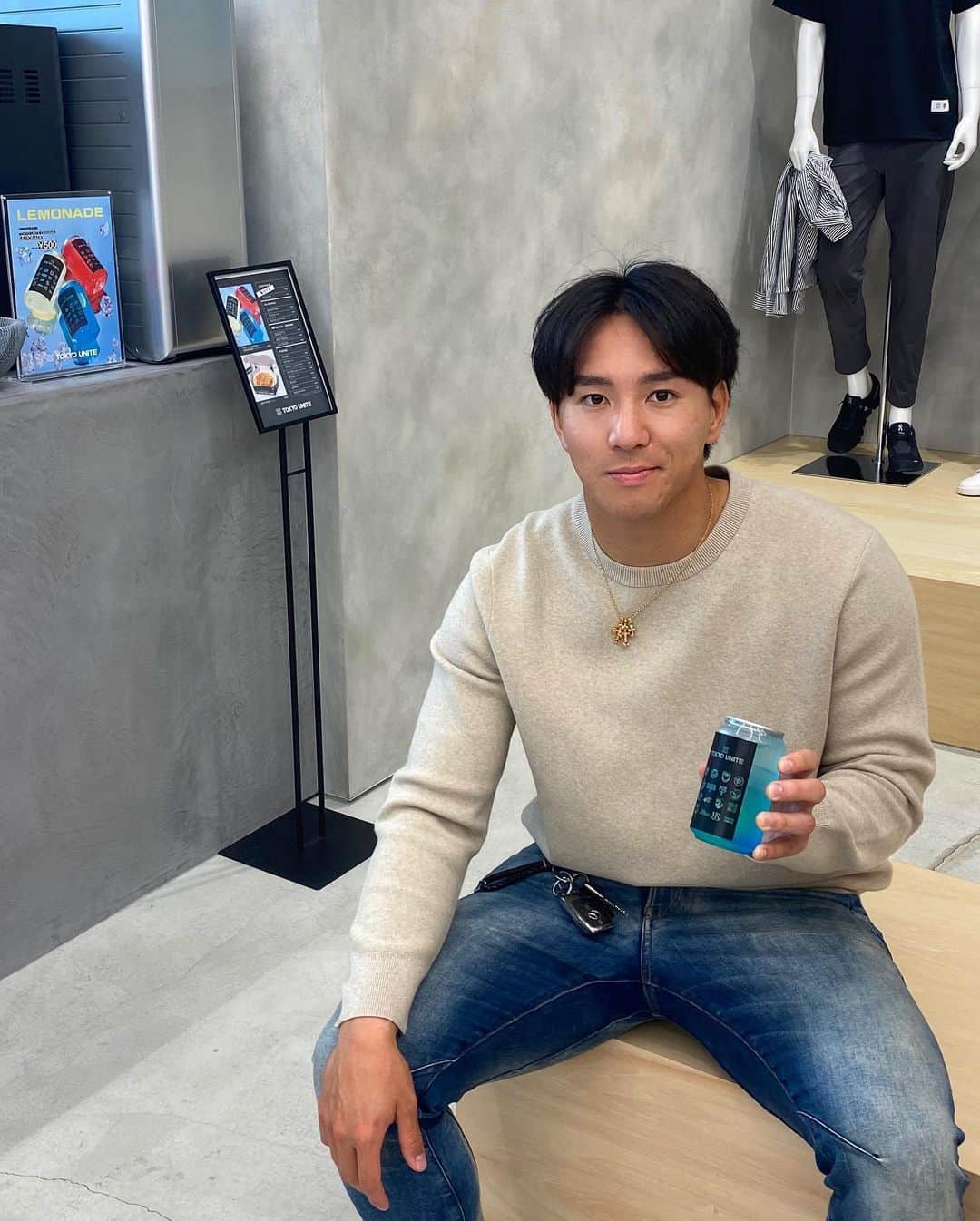 堀米航平のインスタグラム：「.  TOKYO UNITEに遊びに行ってきました！  ブラックラムズ東京のグッズもありデザインもすごくかわいかった。  フードやドリンクも充実してました！ レモネードも最高でした😃  是非遊びに行ってみてください！  #ゴメス」