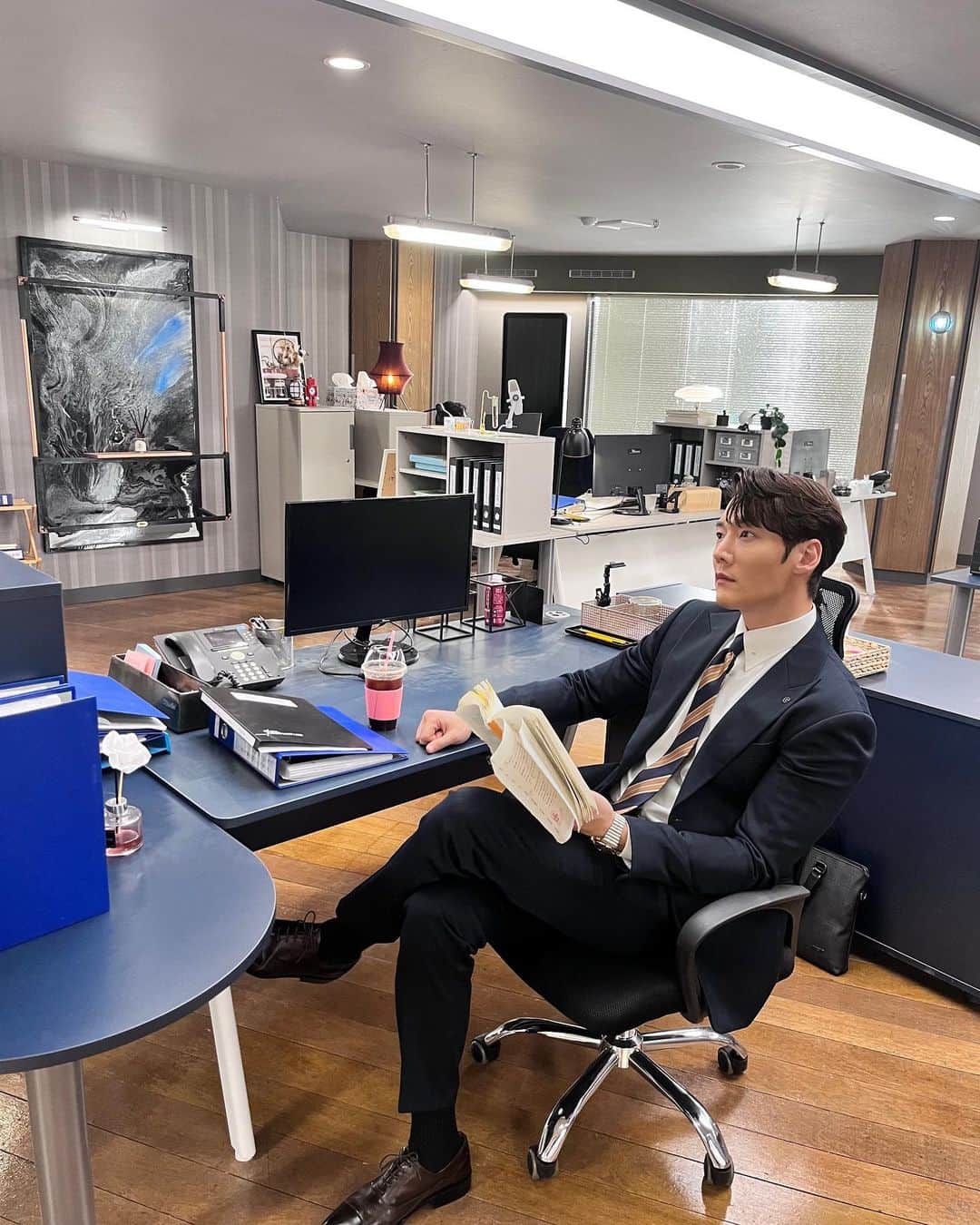 チェ・ジニョクのインスタグラム：「간만에 열일중 #넘버스」