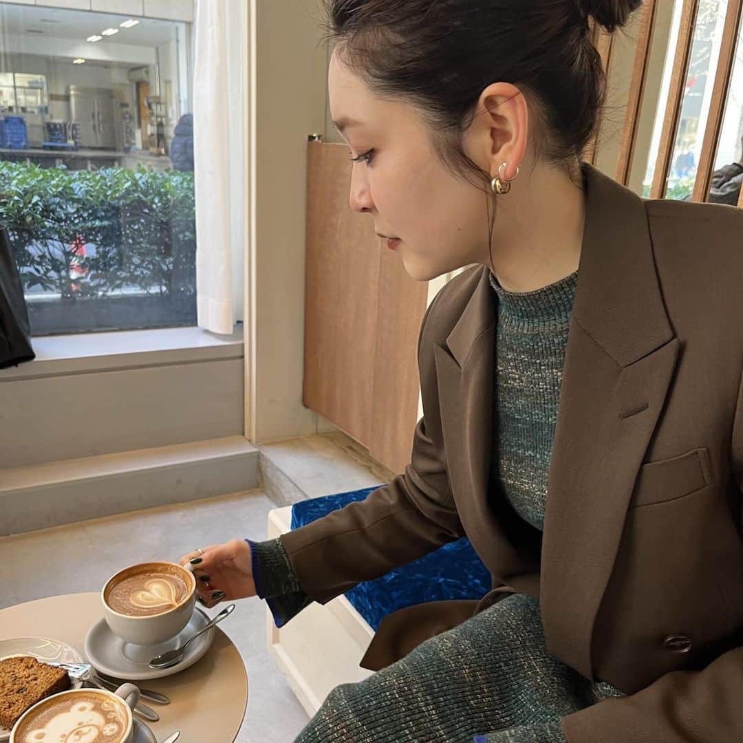 SHEL'MAGさんのインスタグラム写真 - (SHEL'MAGInstagram)「カフェ好き、写真好き必見。#カフェスタグラム ━━━━━━━━━━━━━━━ インスタ映えと言ったら「#カフェスタグラム」と言っても過言ではない！  なぜなら圧倒的にいいねが増えやすいから。  みんながまだ知らないカフェを開拓して”#カフェスタグラム”でバズりませんか？ ━━━━━━━━━━━━━━━ #SHELTTERWEBSTORE  #SHELMAG  #ショップスタッフ  #カフェスタグラム」3月29日 19時31分 - sheltter_mag