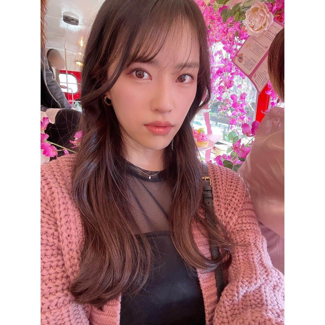 川崎琴之のインスタグラム：「またちょっと天気いい日が続くかな？☀  サイクリングとかしたいな〜 ・ ・ #自撮り #自撮り女子 #セルカ #セルフィー #モデル #ロングヘア #셀카 #셀스타그램 #모델 #일본모델 #일본여자 #selfie #japanesegirl #japanesemodel #model #longhair」