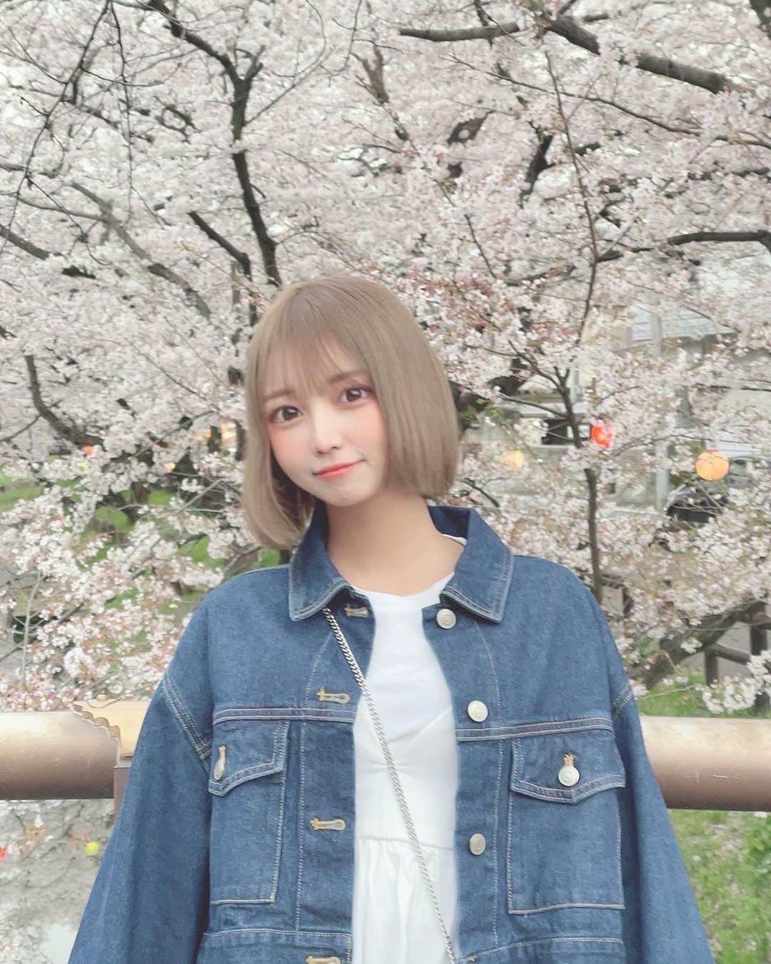 早河ルカ（るー）さんのインスタグラム写真 - (早河ルカ（るー）Instagram)「桜綺麗だったあ！！！🌸🥹  みんなお花見した〜？？  @light_care_salon ハイフして貰ったよ〜！！顔がスッキリした🥺❤️‍🔥」3月29日 19時37分 - ru_4519