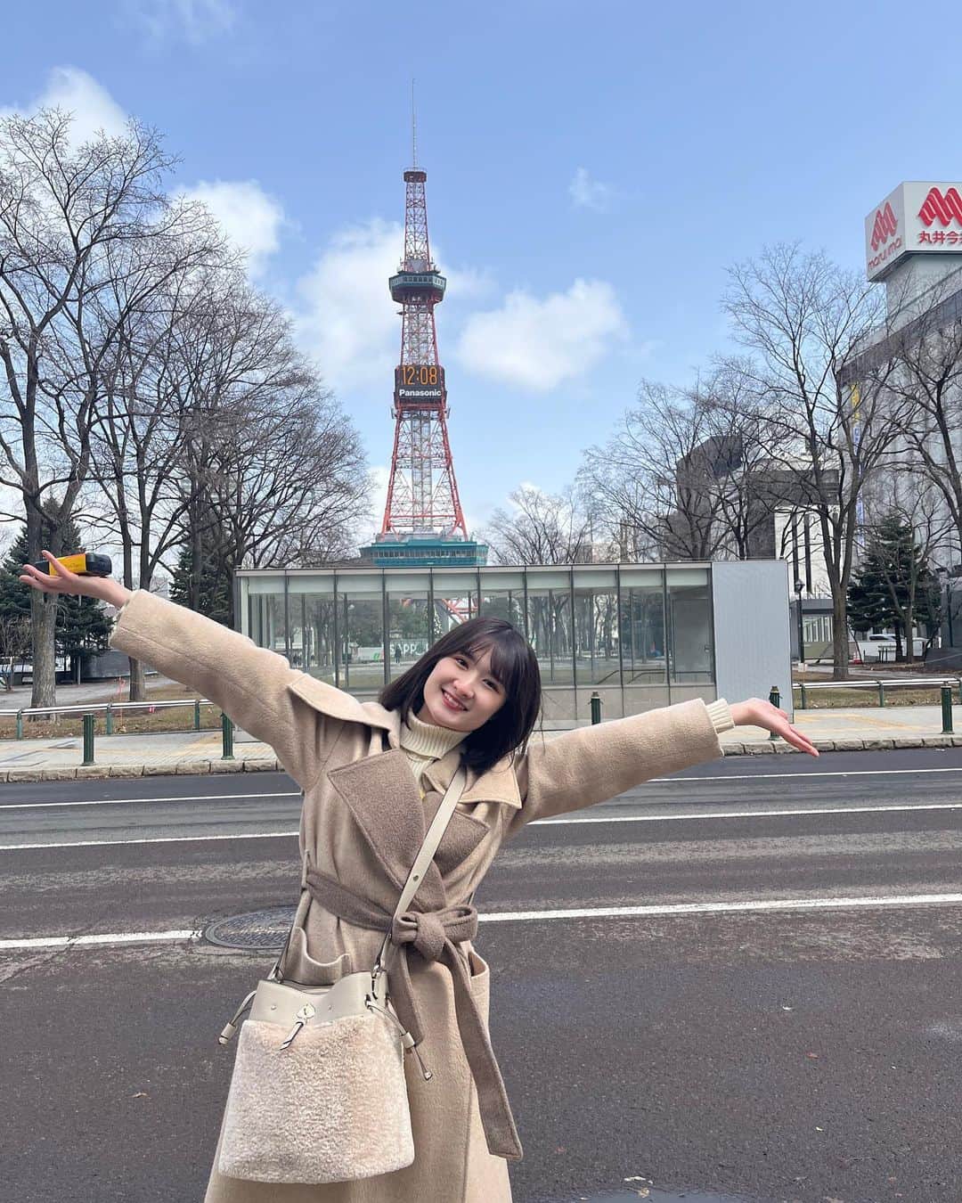 葉月智子さんのインスタグラム写真 - (葉月智子Instagram)「. 札幌旅行へ行ってきました✈️  まずはさっぽろテレビ塔🗼  #Chomostagram」3月29日 19時49分 - tomoko_hazuki_official_