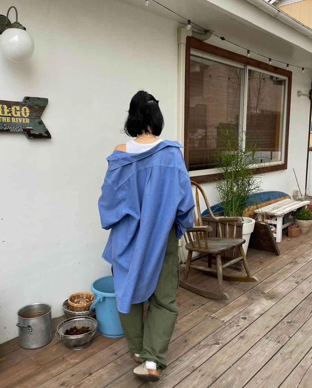 yuikoさんのインスタグラム写真 - (yuikoInstagram)「全身 @suwdee_official 🪄 明日発売する自信作なBF nylon pt🍐ウエストと裾にドローコードがついてるからシルエットを変えられるよ、さらっとしたナイロン生地がこれからの季節絶対使えるの  シャツは来週の新作、お楽しみに🫐 #suwdee#suweesnap」3月29日 20時21分 - _yuiko__