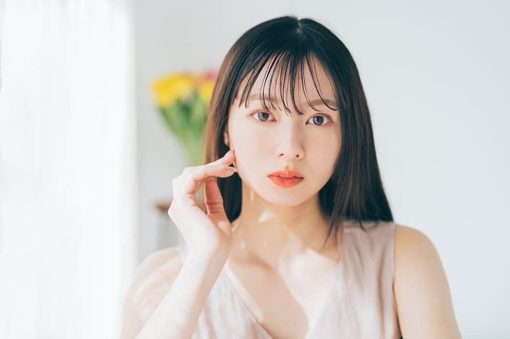 川村まりさんのインスタグラム写真 - (川村まりInstagram)「私「次生まれ変わったら、アイドルになりたい。」 ダーリン「今からでも遅くないんちゃう？どこか所属とかしてみたら？」 私「遅くないかな！フリフリのミニスカートの衣装着たいの！」 ダ「それはキツイかもなあ…モデルとかじゃなくてアイドル？」 私「絶対アイドル」 ダ「…」  コスプレしまーす。」3月29日 20時22分 - marimari725