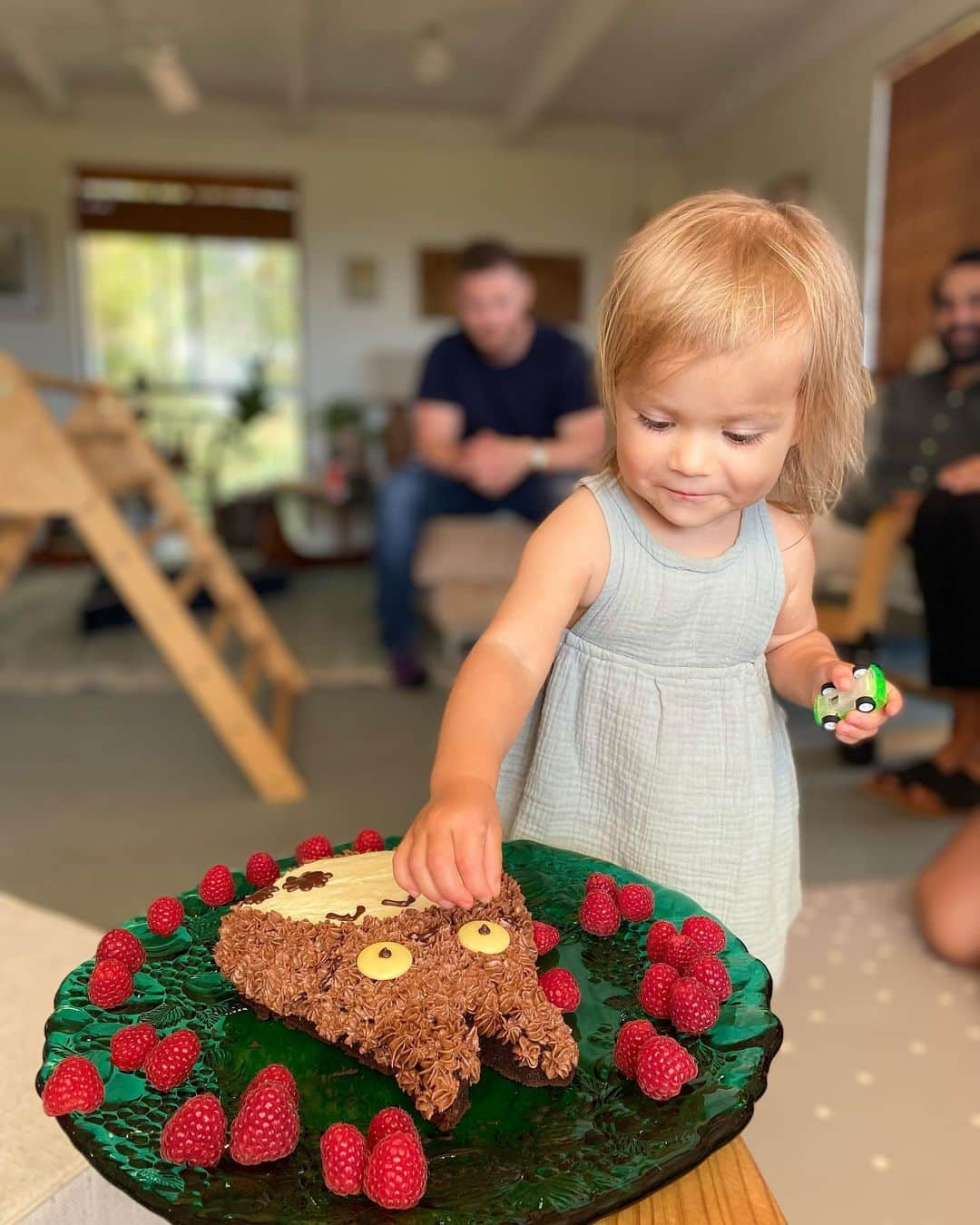 すみれ・ソフィさんのインスタグラム写真 - (すみれ・ソフィInstagram)「Her first womad 💕 this little one is two today 🥰 I can still feel the pain from the birth 😬but all worth it to have you in my arms everyday 🌙」3月29日 20時36分 - sofii_sumii